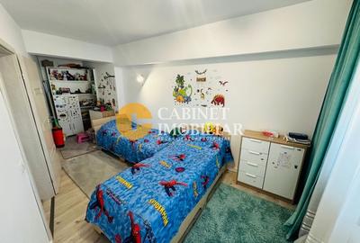 4 CAMERE RENOVAT - ETAJ 3 - BLOC DIN 1990 - ROND ZIMBRU - 4