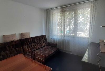 Apartament cu 3 camere decomandat în Valea Oltului - 7
