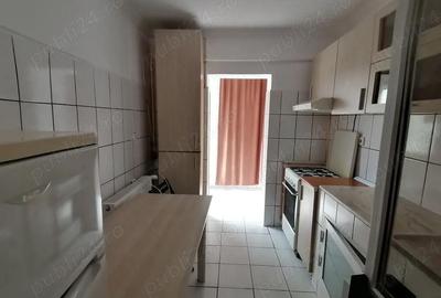 Apartament cu 2 camere decomandat, mobilat în Traian - 11