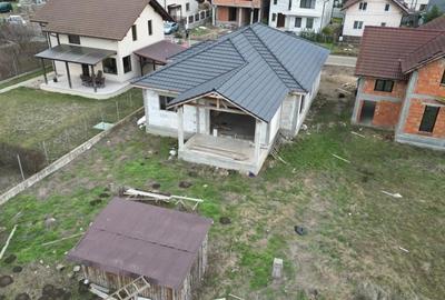 Casa la ro?u in Livada, regim de inaltime parter, teren 600 mp - 2