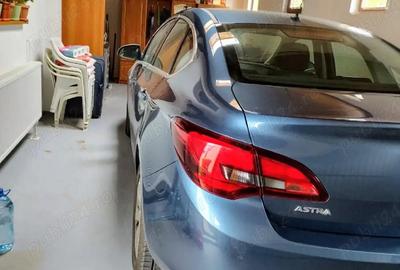 Casă cu 5 camere cu Teren 362 Mp în Malu Mare - 9