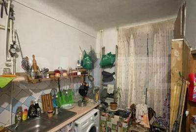 Camera de camin + bucatarie, la parter, strada Nanterre - 1