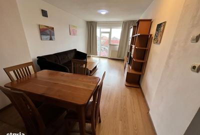 Apartament cu 3 camere semidecomandat, mobilat în Calea Poplăcii