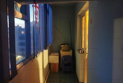 Apartament cu 3 camere decomandat în Școlilor - 9