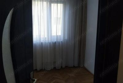 Dacia Strada Labirint de vanzare apartament cu 3 camere, etaj intermediar - 2
