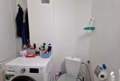 Apartament cu 2 camere decomandat în Micro 6 - 9