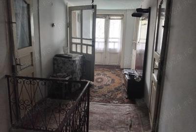 Vand casa 6 camere + garaj + anexe + 1 hectar teren langa casa - 6