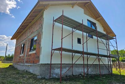 Casă cu 4 camere în Olteni - 4