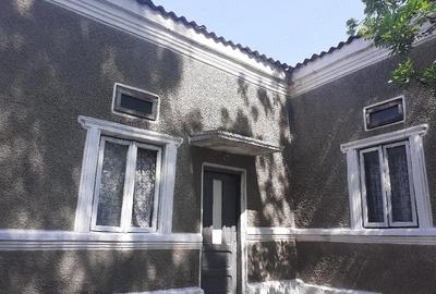 Casă cu 3 camere cu Teren 91 Mp în Central - 2