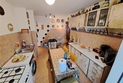 Apartament 2 camere, semidecomandat, Et.3 ,54 mp+centrala - ZONA DAMBOVITA - 12