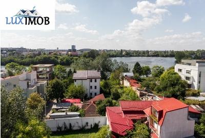 Apartament cu 3 camere decomandat în Băneasa