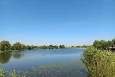 Teren cu deschidere generoasa la doar 50 de metri de lac- zona Viitorului - 1