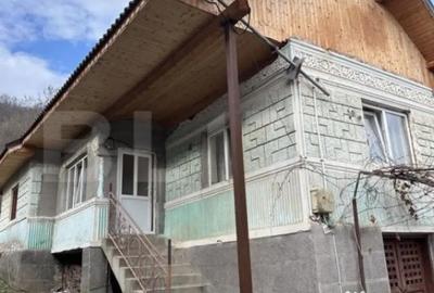 Casă cu 3 camere cu Teren 730 Mp în Debarcader - 1