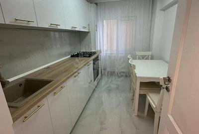Apartament cu 2 camere decomandat în Republicii - 12