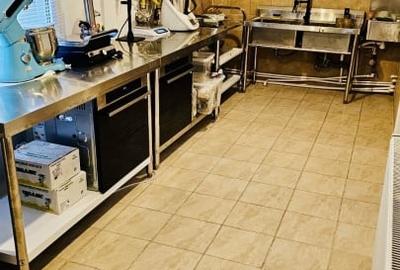 Apartament 3 camere in vila Giulesti zona linistita si curte generoasa etaj 1 - 10