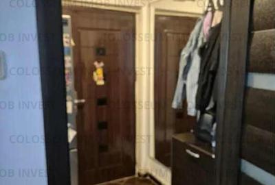 Apartament cu 2 camere semidecomandat în 13 Decembrie