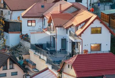 Hotel/Pensiune, de 166 mp, în Schei