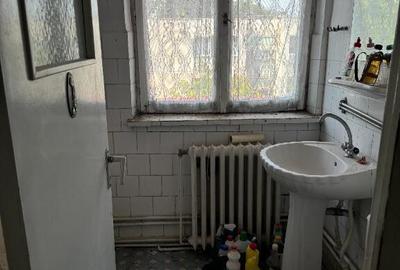 Vand apartament cu 3 camere - 1