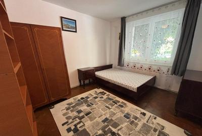 Caut Coleg/Colega de Apartament (3 Camere) Gemenii - 1