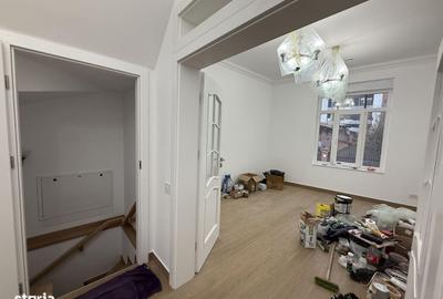 Casă cu 3 camere cu Canalizare în Victoriei - 1