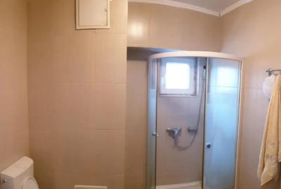 Apartament cu 4 camere decomandat în Călărași - 3