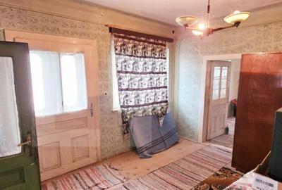 Casă cu 2 camere cu Teren 1223 Mp în Bicfalău - 4