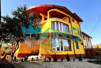Casă individuală cu 6 camere în Păcii