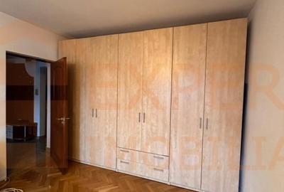 Apartament 3 camere de inchiriat, in zona Centrala -  vedere catre Blvd Mircea - 10