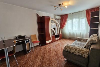 Apartament cu 2 camere decomandat în Micro 17 - 2