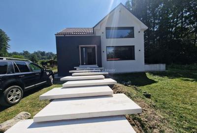 Resita, Vila noua, tot modern cu teren 1400 mp.C Caransebesu - 2