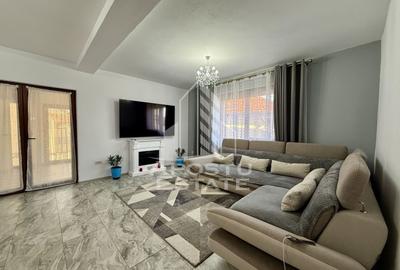 Casă individuală cu 4 camere cu Canalizare în Plopi