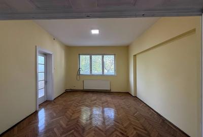 Ultracentral Ploiesti - parter de vila cu sarmul anilor '50 - 1