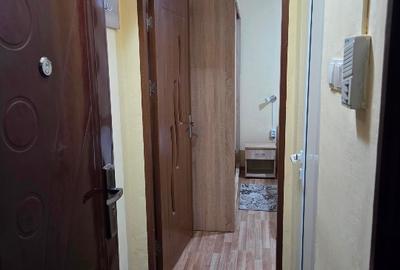 Garsonieră decomandată în Central - 9