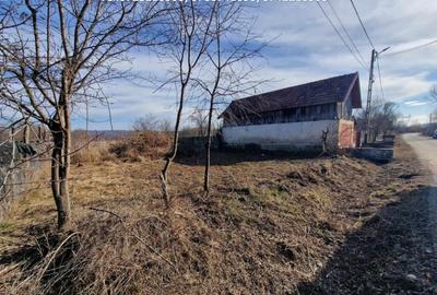 Teren Intravilan (1400 mp), situat in Telesti - 2