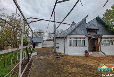 Casă individuală cu 4 camere cu Teren 2422 Mp în Foltești - 2