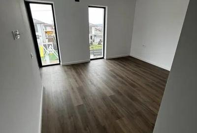 Casă cu 4 camere cu Teren 404 Mp în Hlincea - 3