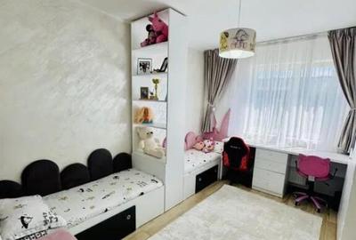 Apartament cu 3 camere, decomandat - zona Tractorul. Apartament cu 3 camere, decomandat - zona Tractorul. - 3