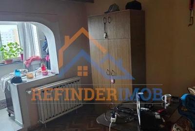 Apartament cu 3 camere decomandat în Rahova - 3