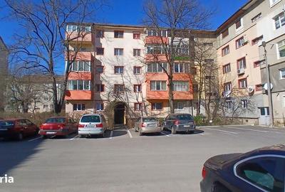 Apartament cu 3 camere decomandat în Central - 2