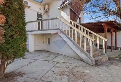 Apartament cu 4 camere semidecomandat, mobilat în Central - 19