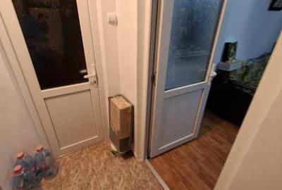 Apartament cu 2 camere, decomandat, etajul 3/4, zona Podu Ros - 3