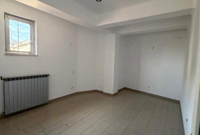 Apartament cu 6 camere în Romană - 9