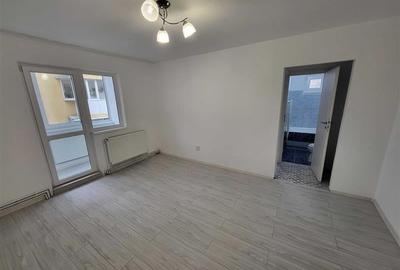 Apartament cu 2 camere semidecomandat în Florilor