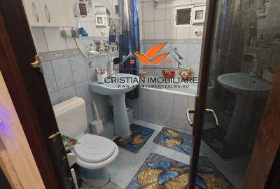 Apartament cu 3 camere decomandat în Cetate - 1