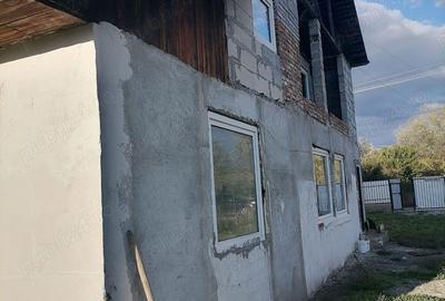 Casa cu teren la Versesti com Girov - 2