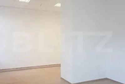 Spatiu comercial, Premium, Renovat Recent, 690 mp, zona Centrala - 2