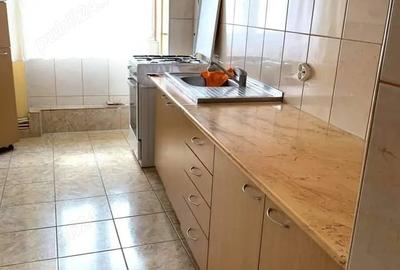 Apartament cu 4 camere decomandat în Alfa - 3
