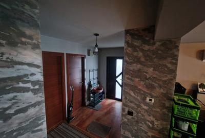 Duplex cu 5 camere cu Teren 250 Mp în Florești - 2