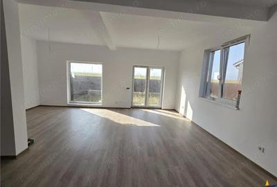 Casă cu Teren 290 Mp în Central - 16