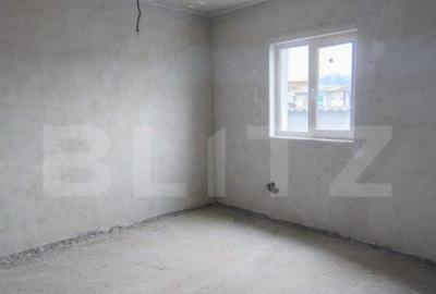 Casa de Vanzare cu 3 camere in Cartierul Izvor, Tarlung - 1